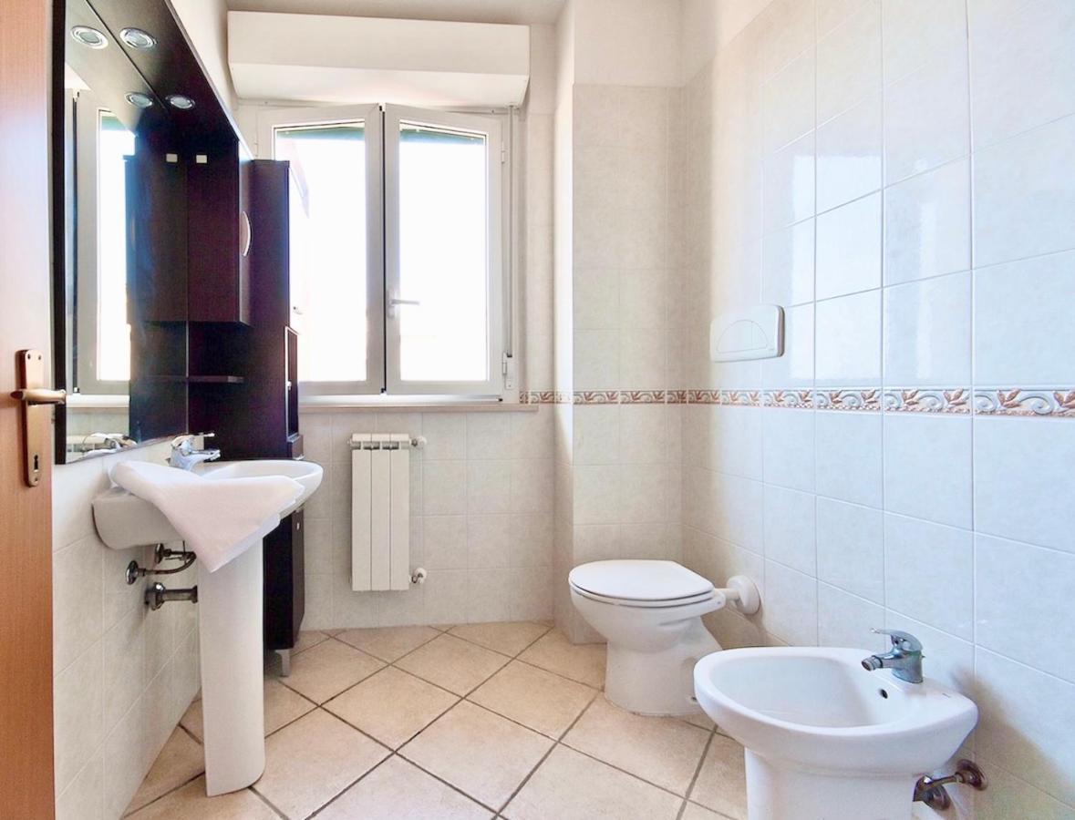 Isa-Apartments 4 Beds In Residence With Swimming-Pool In San Vincenzo, Just 600 Meters From The Sea Bagian luar foto