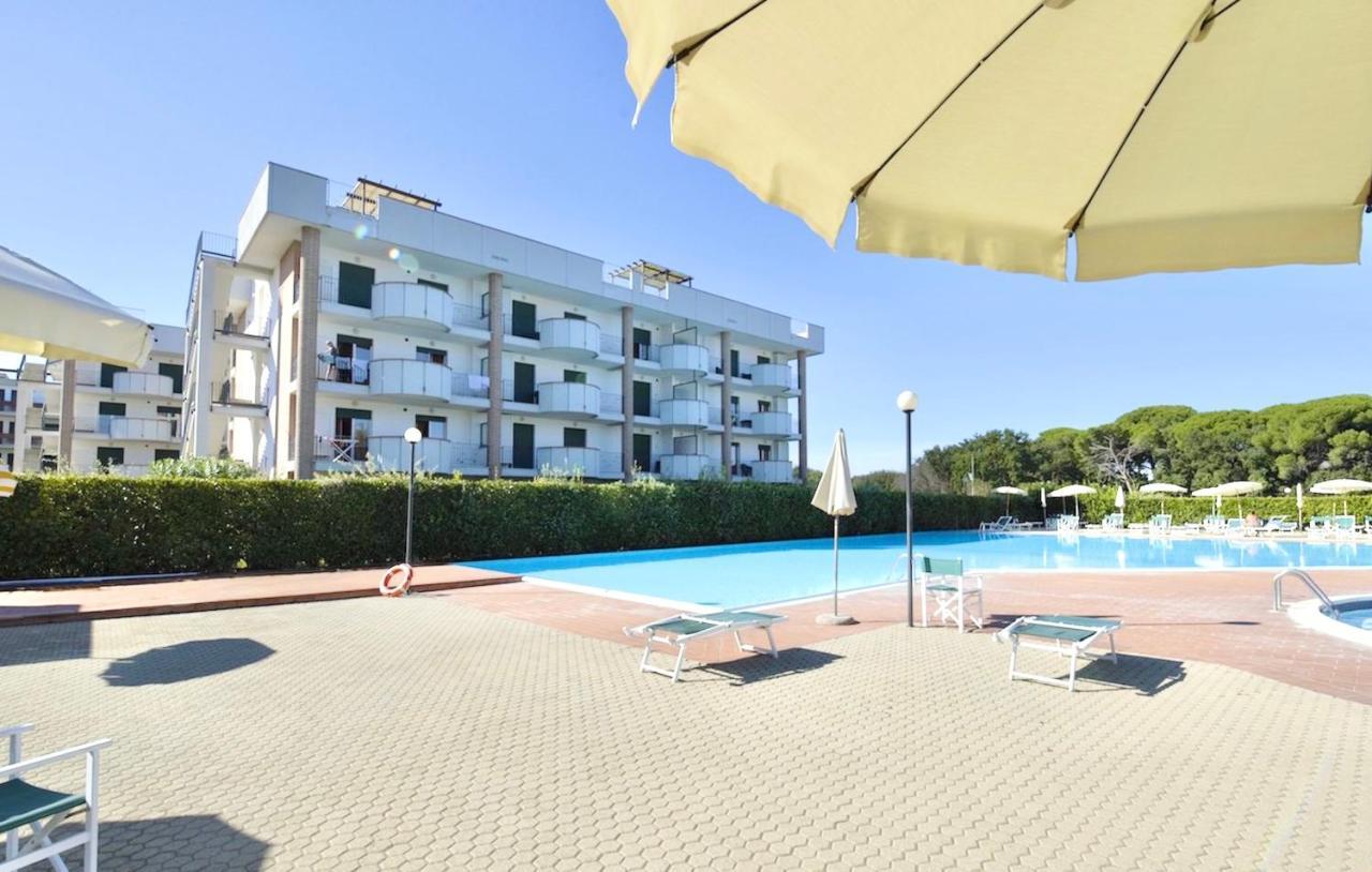 Isa-Apartments 4 Beds In Residence With Swimming-Pool In San Vincenzo, Just 600 Meters From The Sea Bagian luar foto