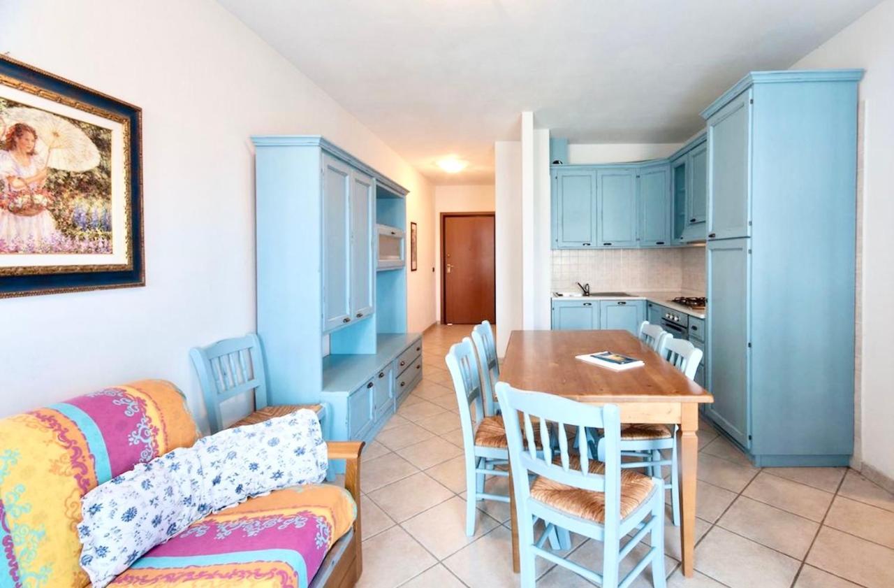 Isa-Apartments 4 Beds In Residence With Swimming-Pool In San Vincenzo, Just 600 Meters From The Sea Bagian luar foto